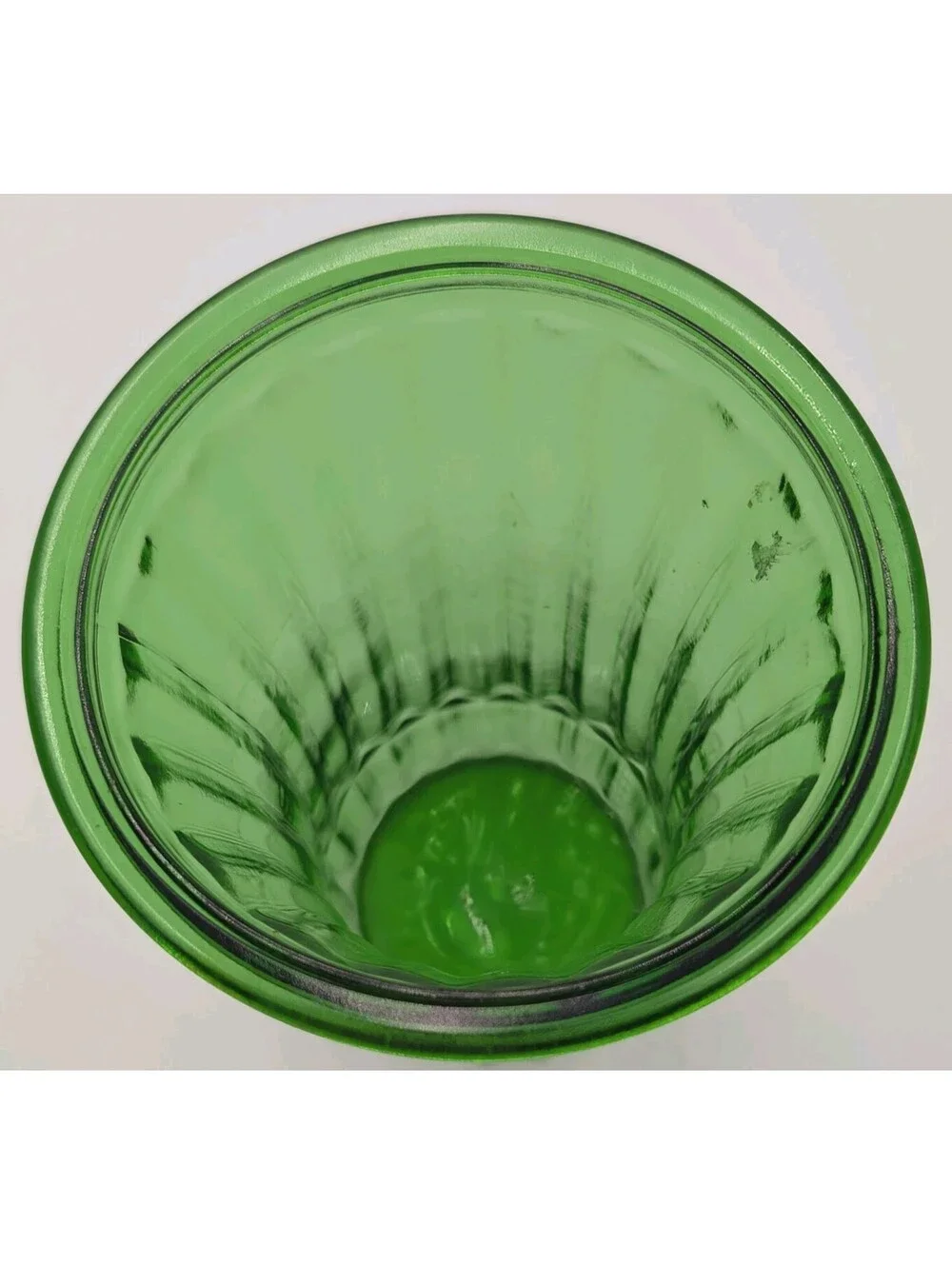 Vintage Hoosier Glass Emerald Green Ribbed Vase 10